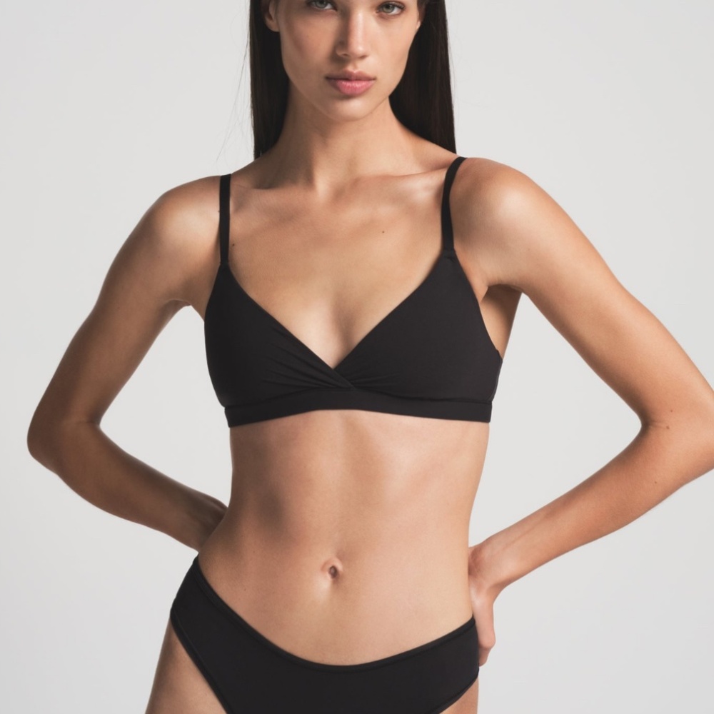 Skims Crossover Bralette
